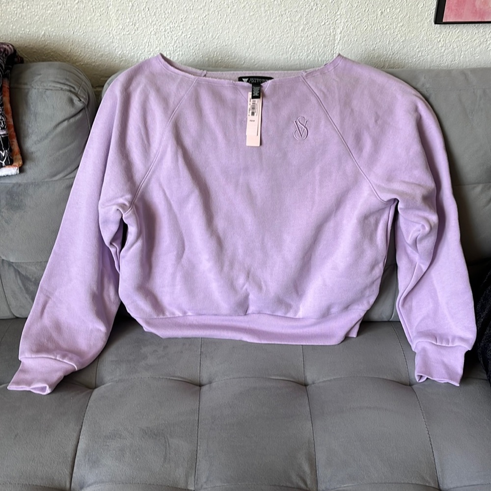Victoria’s Secret off shoulder top 👚